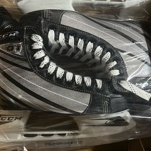 Men’s ccm hockey ice skates
